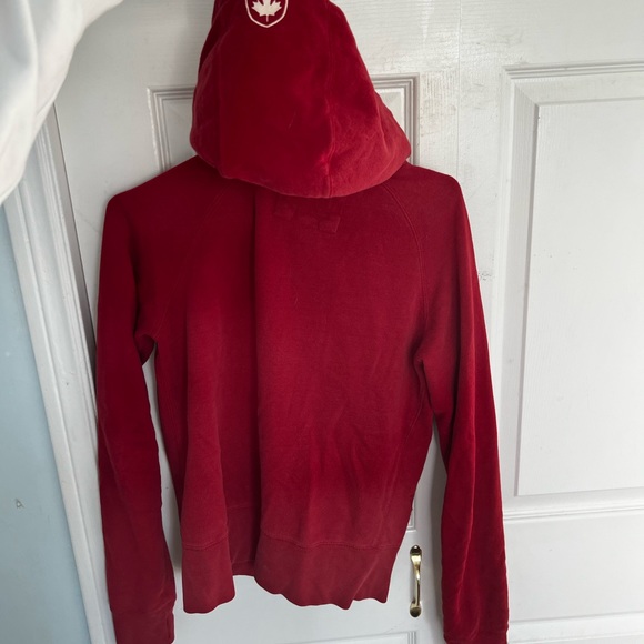 Roots clothing - 3 sweatpants, 2 sweaters - Picture 5 of 10